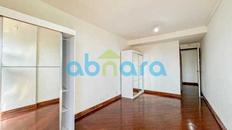 Imagem Apartamento com 3 Quartos à Venda, 140 m² em Copacabana - Rio De Janeiro Imagem Apartamento com 3 Quartos à Venda, 140 m² em Copacabana - Rio De Janeiro