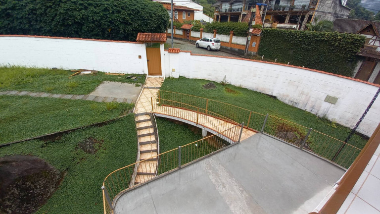Imagem Casa com 3 Quartos à Venda, 560 m² em Cascatinha - Nova Friburgo
