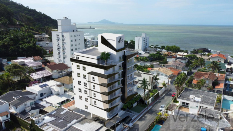 Imagem Imóvel com 3 Quartos à Venda, 137 m² em Cabeçudas - Itajaí