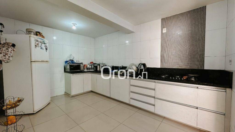 Imagem Sobrado com 5 Quartos à Venda, 317 m² em Setor Bueno - Goiânia
