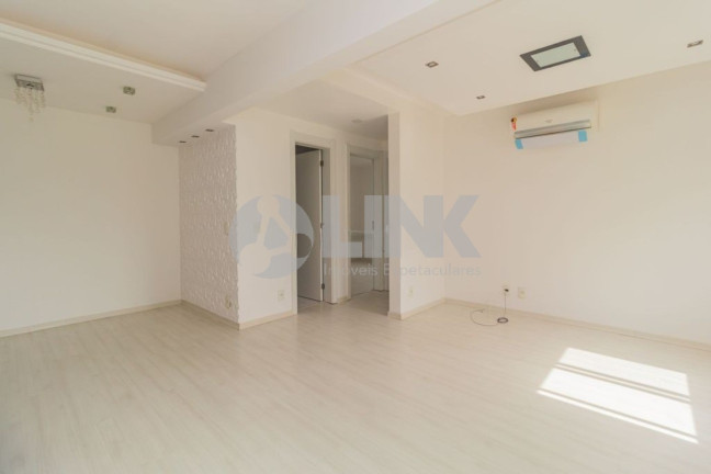 Imagem Apartamento com 2 Quartos à Venda, 79 m² em Jardim Carvalho - Porto Alegre