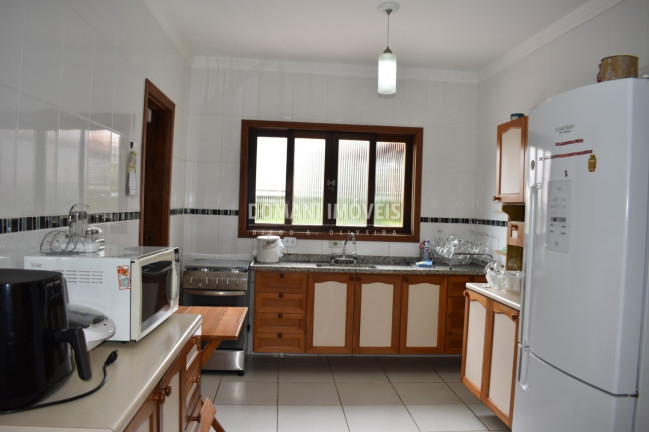 Imagem Casa com 4 Quartos à Venda, 167 m² em Região Do Vale Encantado - Campos Do Jordão Imagem Casa com 4 Quartos à Venda, 167 m² em Região Do Vale Encantado - Campos Do Jordão