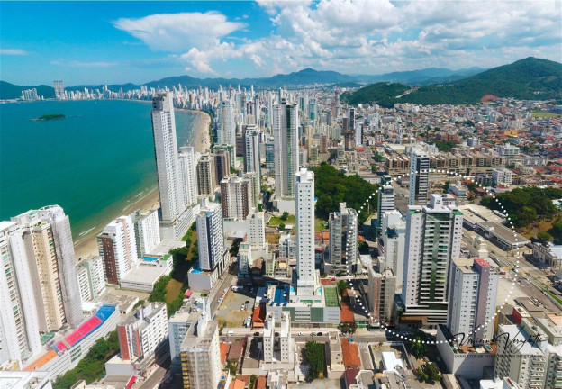 Apartamento com 4 Quartos à Venda, 168 m² em Pioneiros - Balneário Camboriú