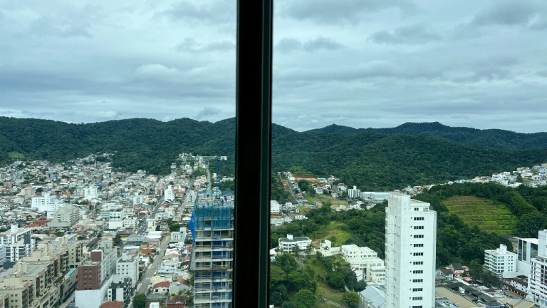 Imagem Apartamento com 4 Quartos à Venda, 228 m² em Pioneiros - Balneário Camboriú