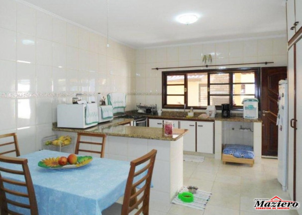 Imagem Casa com 3 Quartos à Venda, 250 m² em Centro - Ubatuba Imagem Casa com 3 Quartos à Venda, 250 m² em Centro - Ubatuba