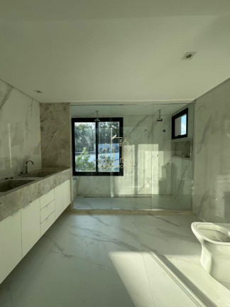 Imagem Imóvel com 4 Quartos à Venda, 400 m² em Alphaville I - Salvador Imagem Imóvel com 4 Quartos à Venda, 400 m² em Alphaville I - Salvador