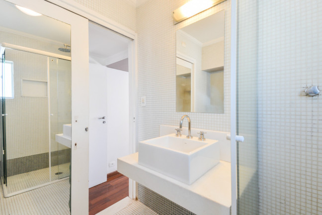 Imagem Apartamento com 2 Quartos à Venda, 74 m² em Itaim Bibi - São Paulo