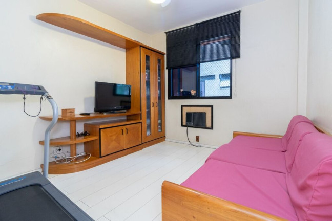 Imagem Imóvel com 4 Quartos à Venda, em Freguesia (jacarepaguá) - Rio De Janeiro Imagem Imóvel com 4 Quartos à Venda, em Freguesia (jacarepaguá) - Rio De Janeiro
