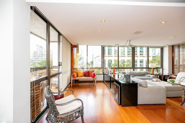 Imagem Apartamento com 3 Quartos à Venda, 225 m² em Itaim Bibi - São Paulo Imagem Apartamento com 3 Quartos à Venda, 225 m² em Itaim Bibi - São Paulo