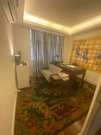 Imagem Imóvel com 3 Quartos à Venda, 280 m² em Copacabana - Rio De Janeiro Imagem Imóvel com 3 Quartos à Venda, 280 m² em Copacabana - Rio De Janeiro