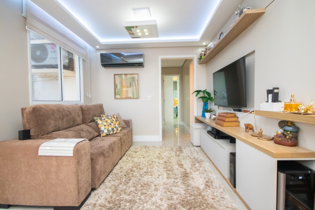 Imagem Apartamento com 3 Quartos à Venda, 67 m² em Humaitá - Porto Alegre
