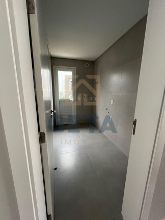 Imagem Sobrado com 4 Quartos à Venda, 270 m² em Santa Regina  - Camboriú