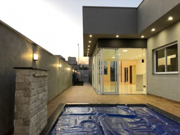 Imagem Casa com 4 Quartos à Venda, 213 m² em Residencial Goiânia Golfe Clube - Goiânia Imagem Casa com 4 Quartos à Venda, 213 m² em Residencial Goiânia Golfe Clube - Goiânia