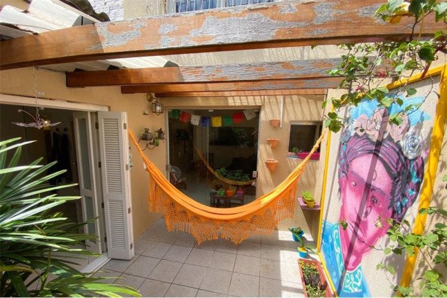 Imagem Imóvel com 1 Quarto à Venda, em Cidade Baixa - Porto Alegre Imagem Imóvel com 1 Quarto à Venda, em Cidade Baixa - Porto Alegre