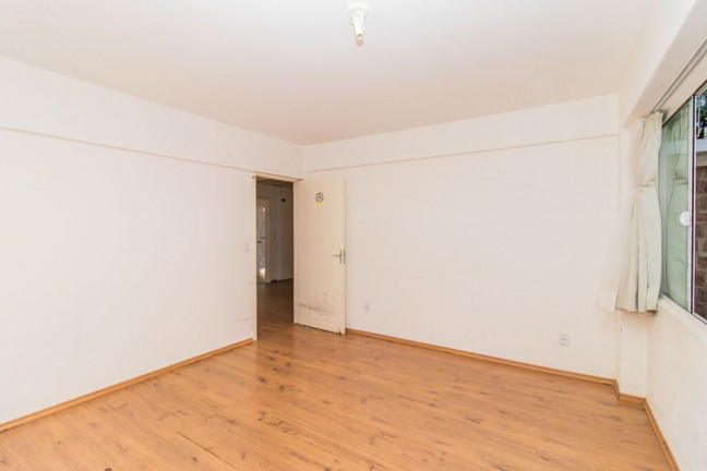 Imagem Casa com 9 Quartos à Venda, 316 m² em Três Figueiras - Porto Alegre Imagem Casa com 9 Quartos à Venda, 316 m² em Três Figueiras - Porto Alegre