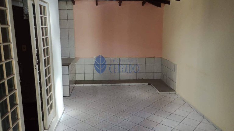 Imagem Casa com 3 Quartos à Venda, 200 m² em Maracanã - Anápolis