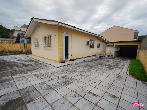 Casa com 3 Quartos à Venda, 180 m² em Forquilhas - São José