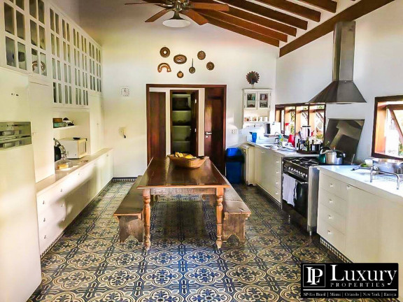 Imagem Casa com 7 Quartos à Venda, em Feiticeira - Ilhabela Imagem Casa com 7 Quartos à Venda, em Feiticeira - Ilhabela