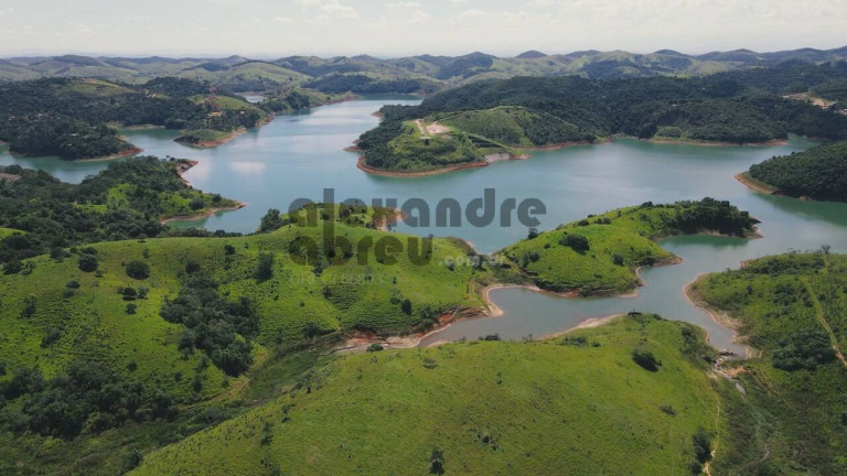 Imagem Fazenda à Venda, 130 m² em Santa Branca Imagem Fazenda à Venda, 130 m² em Santa Branca