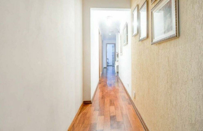Imagem Casa com 6 Quartos à Venda ou Locação, 200 m² em Pinheiros - São Paulo Imagem Casa com 6 Quartos à Venda ou Locação, 200 m² em Pinheiros - São Paulo