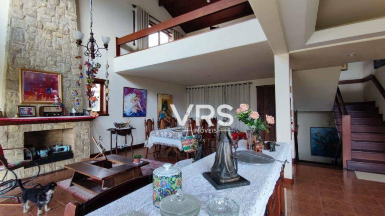 Imagem Casa com 6 Quartos à Venda, 423 m² em Iucas - Teresópolis Imagem Casa com 6 Quartos à Venda, 423 m² em Iucas - Teresópolis