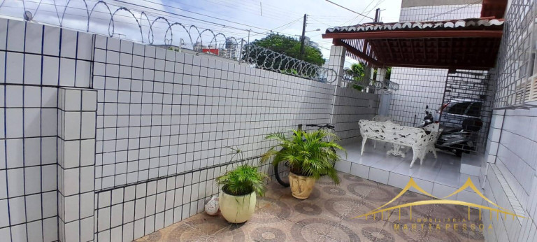 Imagem Casa com 4 Quartos à Venda, 250 m² em Lagoa Nova - Natal Imagem Casa com 4 Quartos à Venda, 250 m² em Lagoa Nova - Natal