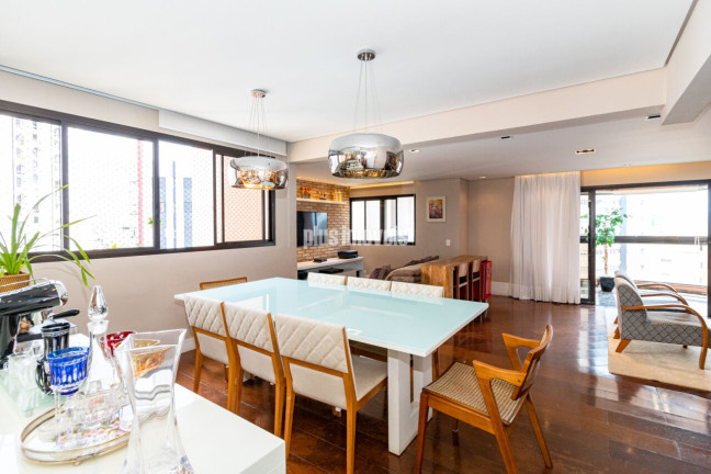 Imagem Apartamento com 4 Quartos à Venda, 235 m² em Moema - São Paulo Imagem Apartamento com 4 Quartos à Venda, 235 m² em Moema - São Paulo