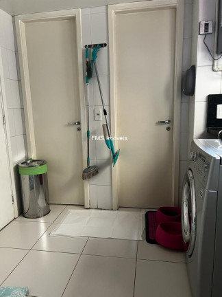Imagem Imóvel com 3 Quartos à Venda, 191 m² em Vila Suzana - São Paulo