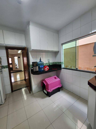 Imagem Casa com 3 Quartos à Venda, 140 m² em Cabral - Contagem