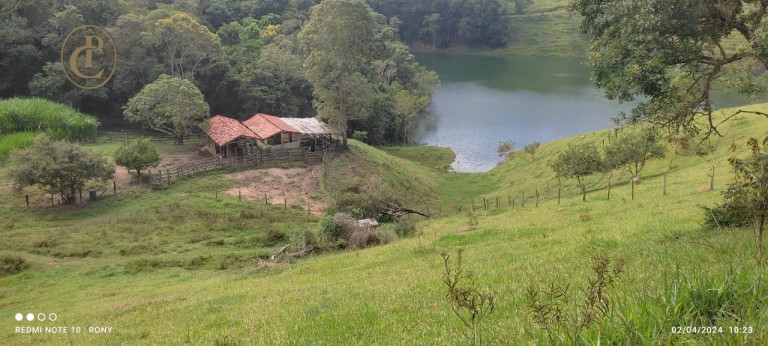 Chácara com 2 Quartos à Venda, 180 m² em Macaco - Paraibuna