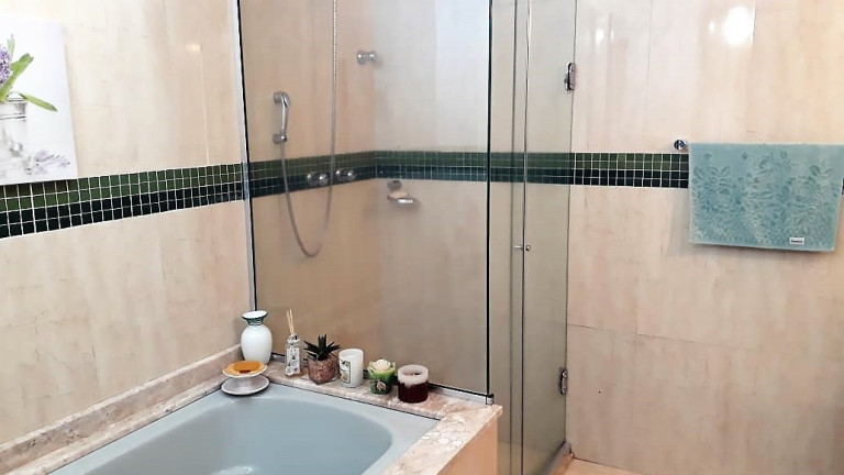 Imagem Sobrado com 3 Quartos à Venda, 411 m² em Igara - Canoas