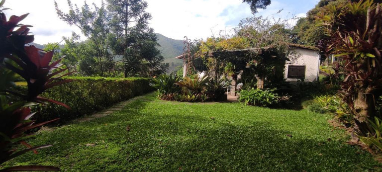 Imagem Casa com 4 Quartos à Venda, 215 m² em Tijuca - Teresópolis Imagem Casa com 4 Quartos à Venda, 215 m² em Tijuca - Teresópolis