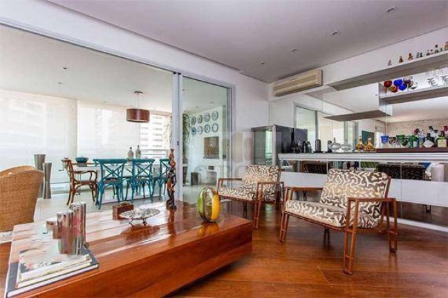 Imagem Apartamento com 3 Quartos à Venda, 162 m² em Itaim Bibi - São Paulo