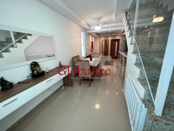 Casa com 3 Quartos à Venda, 110 m² em Marapé - Santos