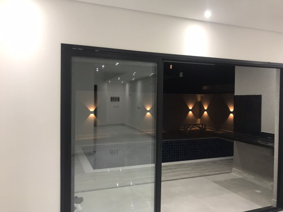 Imagem Sobrado com 4 Quartos à Venda, 331 m² em Suru - Santana De Parnaíba