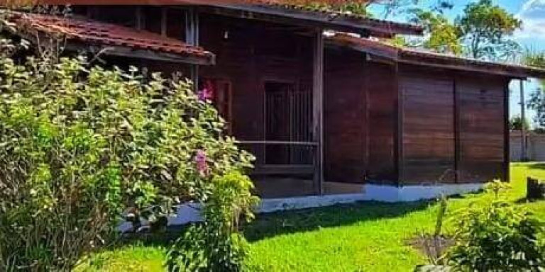 Imagem Chácara com 2 Quartos à Venda, 80 m² em Dos Pessegueiros - Extrema