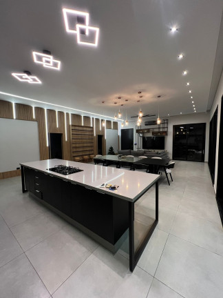 Casa com 6 Quartos à Venda, 700 m² em Jardim De Portugal - Santa Isabel