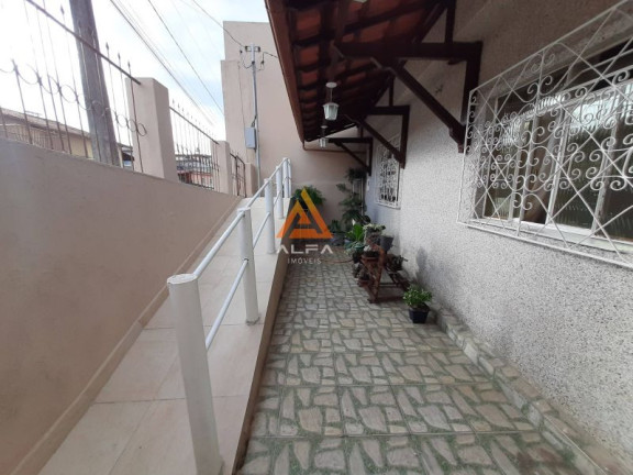 Imagem Casa com 3 Quartos à Venda, 53 m²