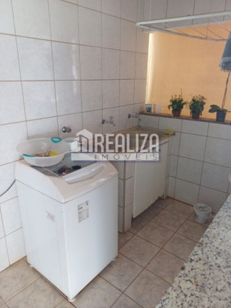 Imagem Sobrado com 3 Quartos à Venda, 180 m² em São Benedito - Uberaba Imagem Sobrado com 3 Quartos à Venda, 180 m² em São Benedito - Uberaba