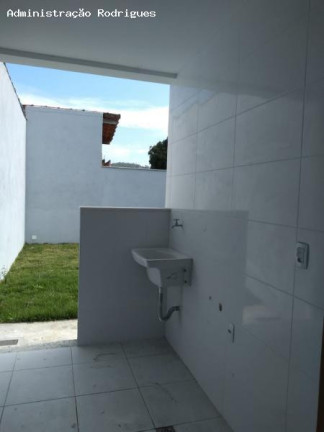 Imagem Casa com 4 Quartos à Venda, 180 m² em Cafuba - Niterói Imagem Casa com 4 Quartos à Venda, 180 m² em Cafuba - Niterói