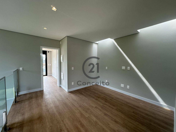Imagem Casa com 3 Quartos à Venda, 238 m² em Lagoa Da Conceição - Florianópolis Imagem Casa com 3 Quartos à Venda, 238 m² em Lagoa Da Conceição - Florianópolis
