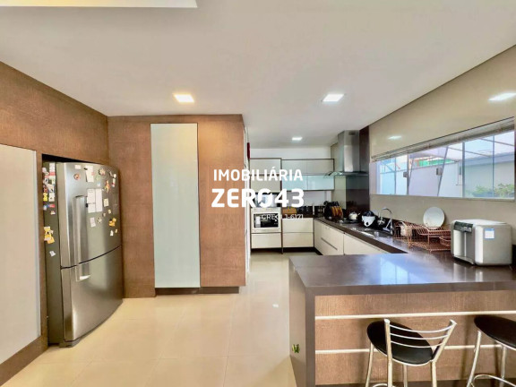 Casa de Condomínio com 4 Quartos à Venda, 329 m² em Esperança - Londrina