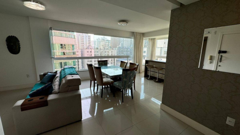 Imagem Apartamento com 3 Quartos à Venda, 105 m² em Meia Praia - Itapema