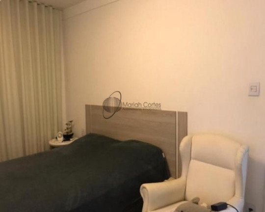 Imagem Imóvel com 2 Quartos à Venda, em Icaraí - Niterói Imagem Imóvel com 2 Quartos à Venda, em Icaraí - Niterói