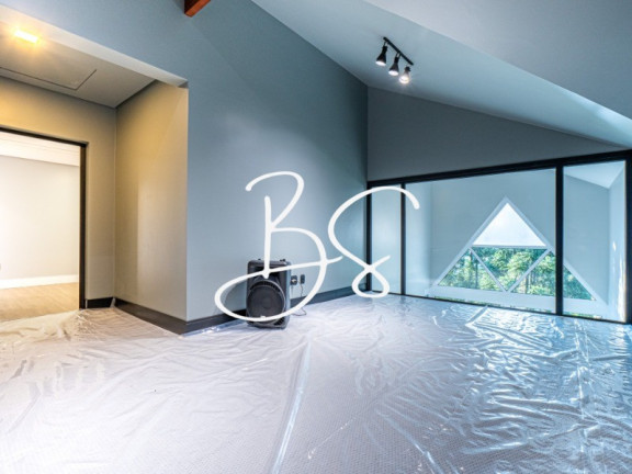 Imagem Casa com 4 Quartos à Venda, em Rs 235 - Gramado Imagem Casa com 4 Quartos à Venda, em Rs 235 - Gramado