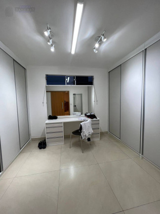 Imagem Casa com 4 Quartos à Venda, 240 m² em Bauru