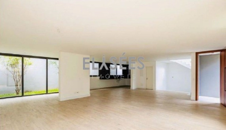 Imagem Casa com 3 Quartos à Venda, 272 m² em Moema - São Paulo Imagem Casa com 3 Quartos à Venda, 272 m² em Moema - São Paulo