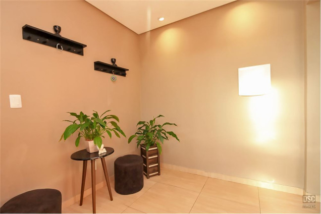 Imagem Casa com 3 Quartos à Venda, em Hípica - Porto Alegre Imagem Casa com 3 Quartos à Venda, em Hípica - Porto Alegre