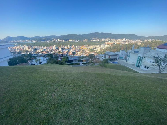 Terreno à Venda, 1.396 m² em Trindade - Florianópolis