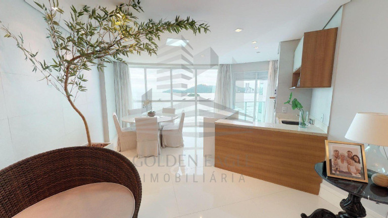 Imagem Apartamento com 3 Quartos à Venda, 198 m² em Centro - Balneário Camboriú Imagem Apartamento com 3 Quartos à Venda, 198 m² em Centro - Balneário Camboriú